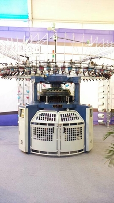 O jérsei dobro automatizou a fase circular da máquina de confecção de malhas 50HZ do jacquard 3